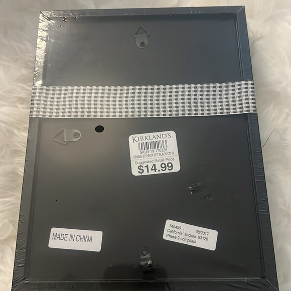 Kirklands Photo Frame 4x6, 5x7, 6x8 - Black Wood - Wall Mounted - Picture 2 of 4